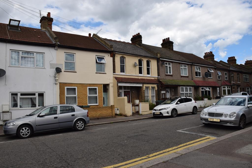 Two Bedroom Flat St Andrews Road Londra Dış mekan fotoğraf
