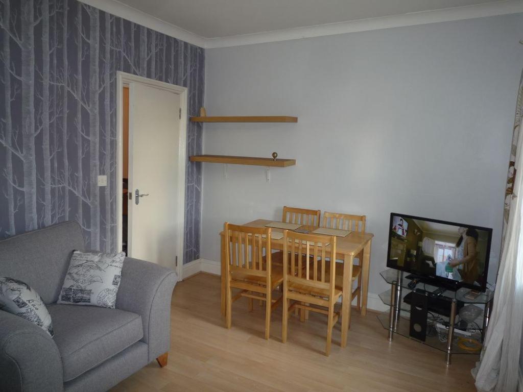 Two Bedroom Flat St Andrews Road Londra Dış mekan fotoğraf